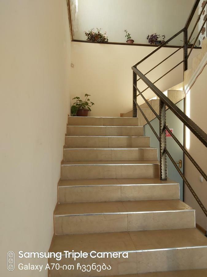 Martvili Newhotel Esterno foto