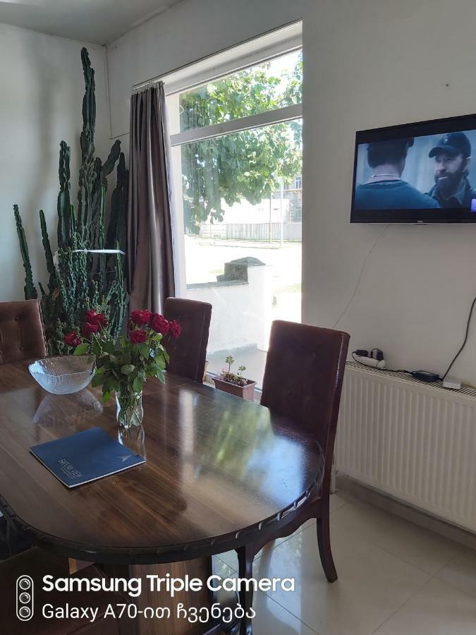 Martvili Newhotel Esterno foto